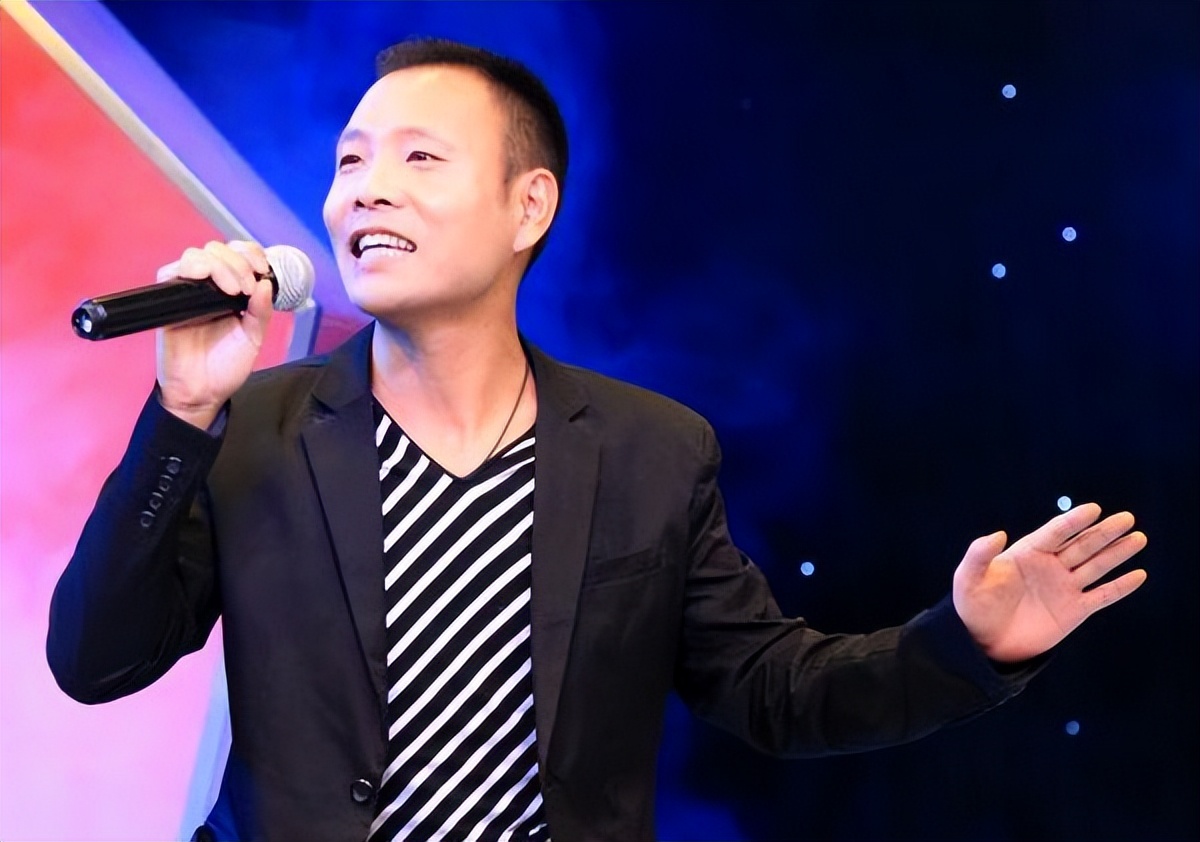 祁隆采访的农民歌手,歌手祁隆是哪个乡镇的人