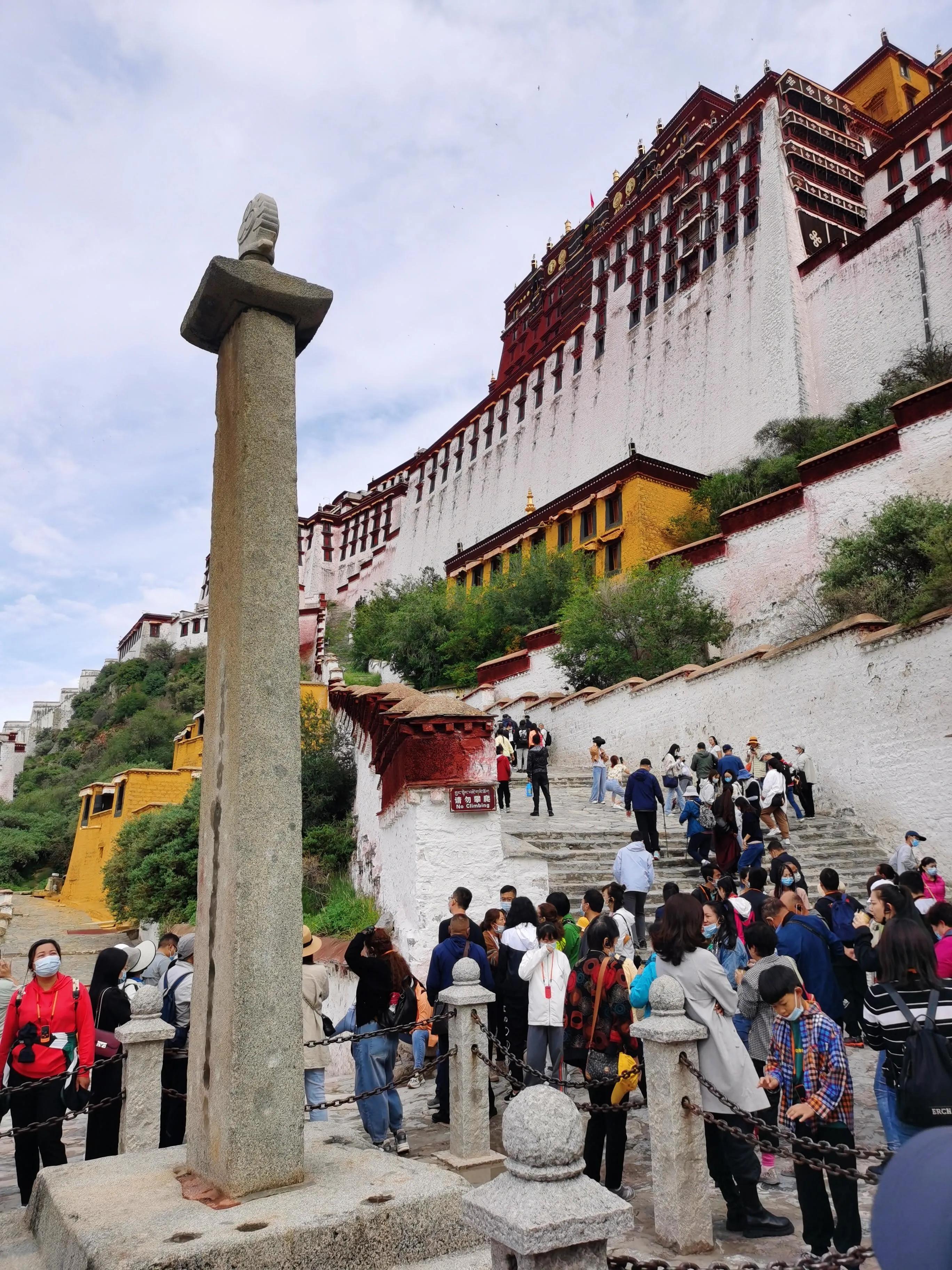 雪域圣城布达拉宫歌舞,美丽的雪域高原神奇的布达拉宫