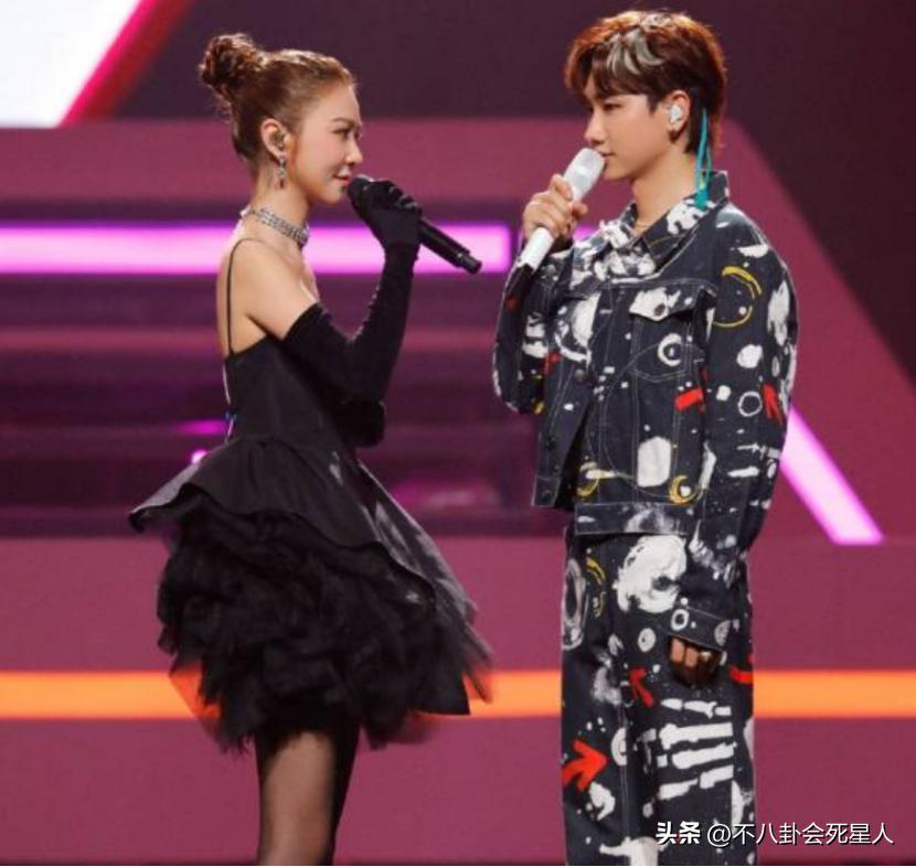 张韶涵现场完整版汪峰评价,张韶涵演唱会上座率合肥