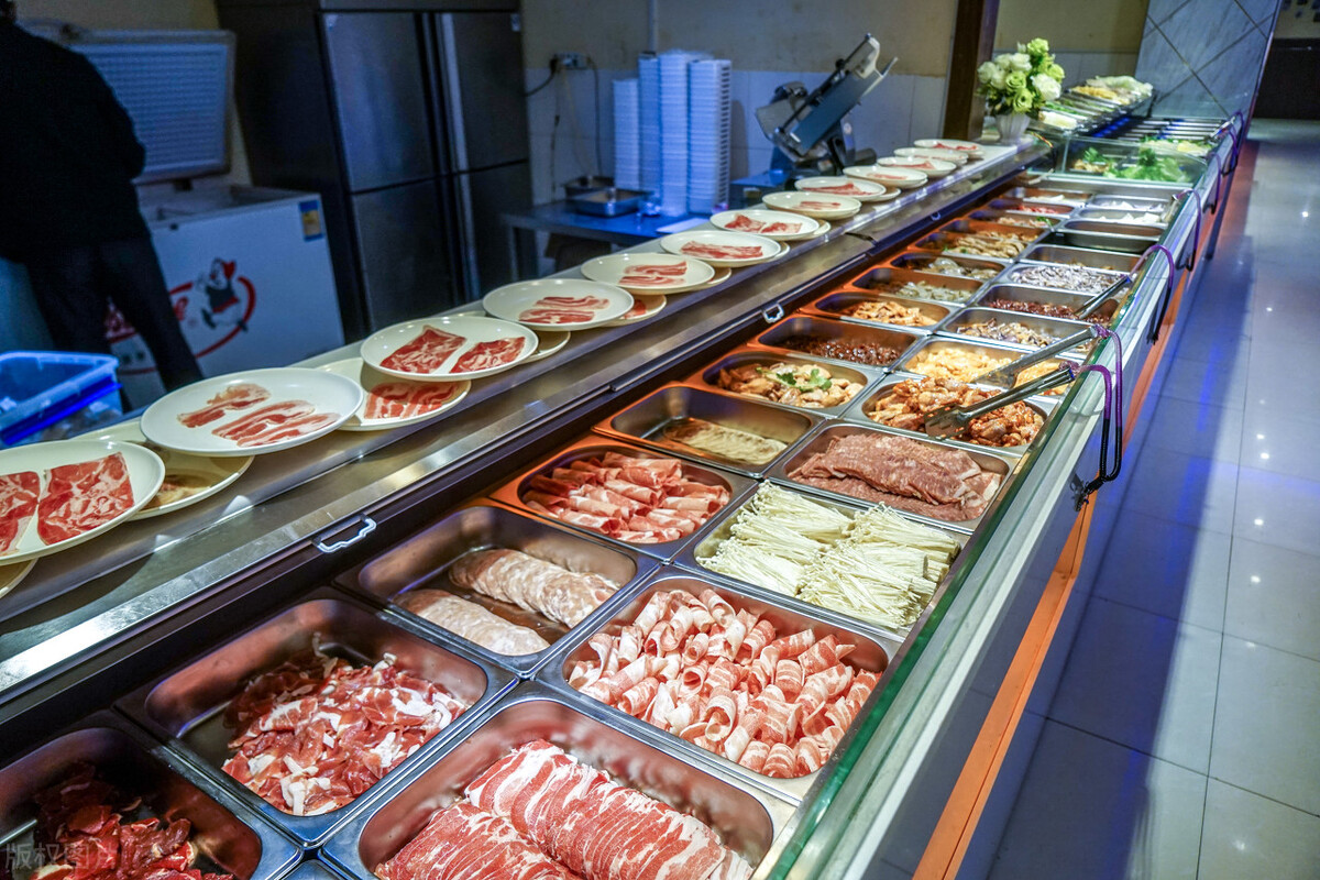 开自助火锅店不怕被吃垮么,39元自助火锅赔钱案例