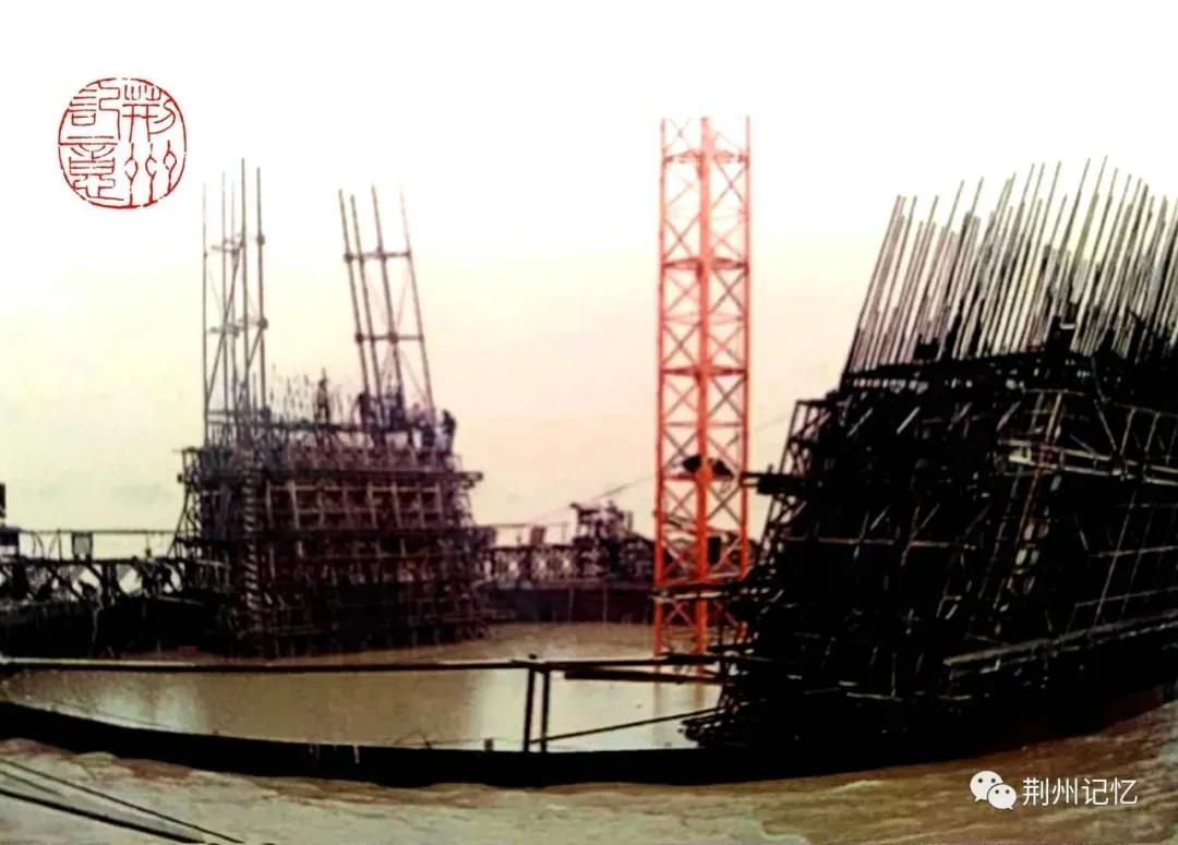 长江大桥建设故事,长江大桥故事