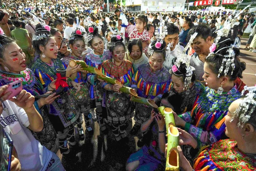 范志毅率队战平村超球队,范志毅在球场上的表现