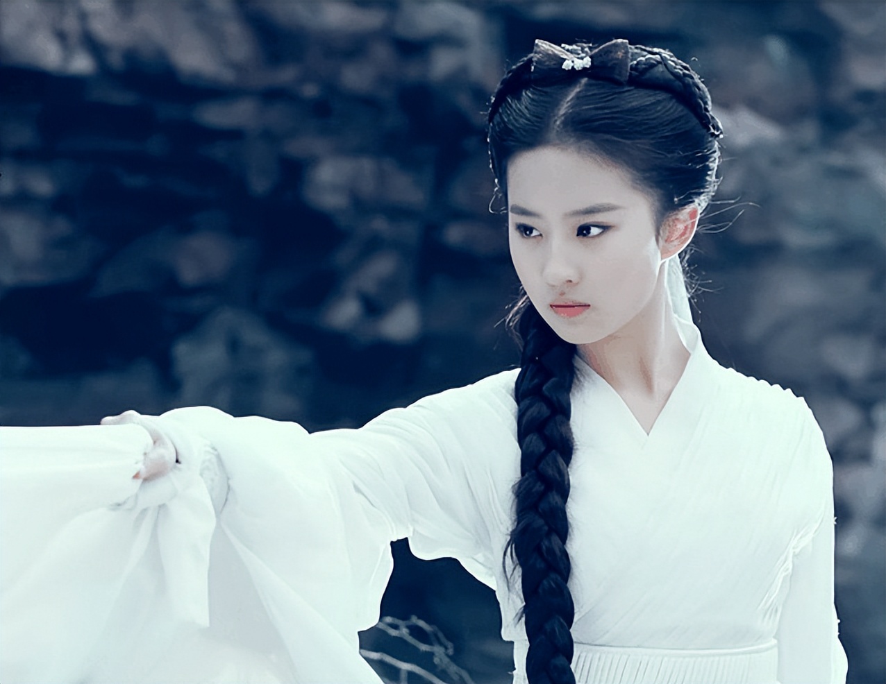 长大后才懂，小龙女为何放过尹志平，一灯大师一句话道出了原因