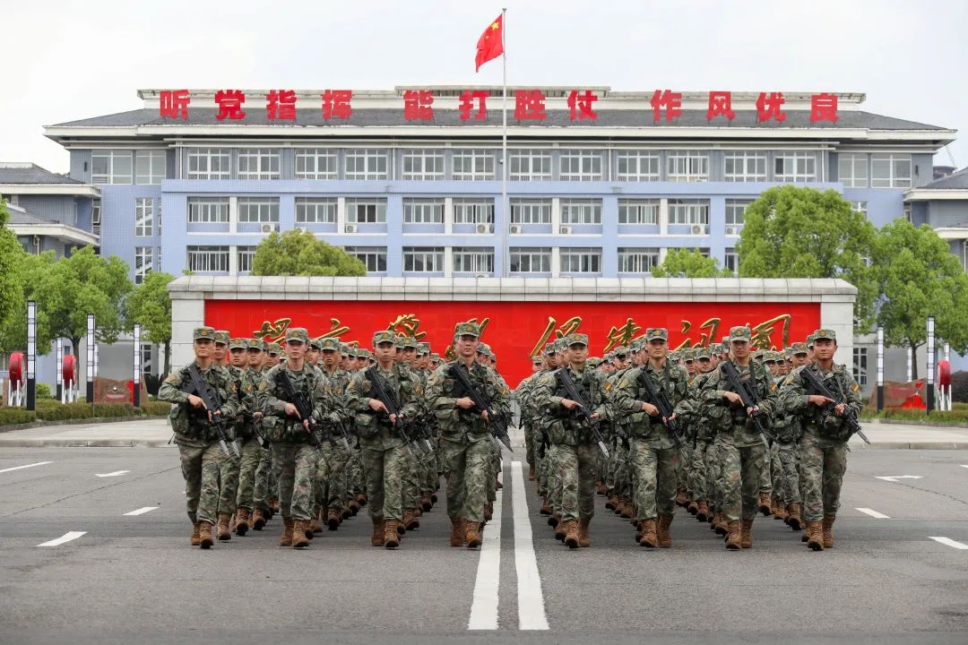 军营帅气视频,军营精彩瞬间照片