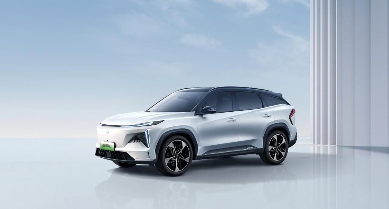 吉利银河l7和荣威d7哪个性价比高,吉利星越l7真的可以开1000公里吗