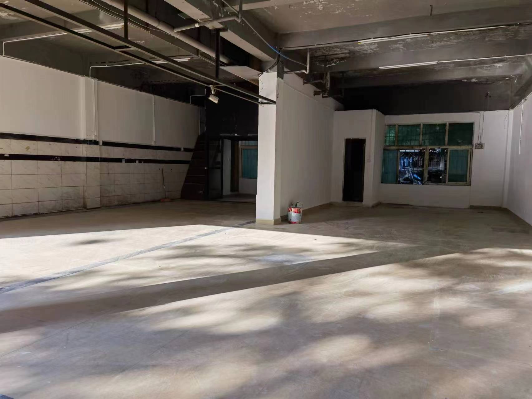 海口龙华路店铺出租,海口市龙华路万国中央