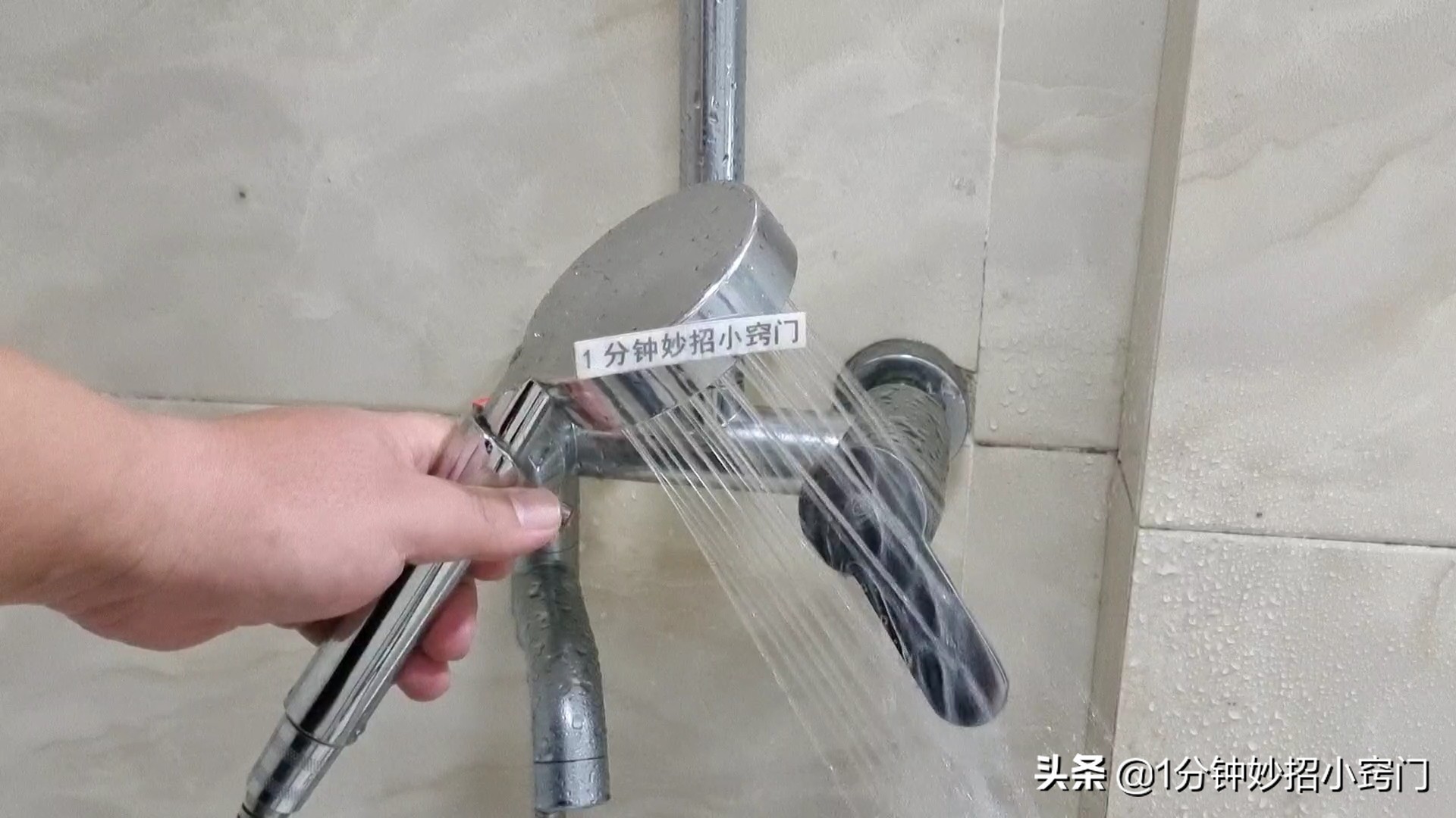 淋浴花洒堵塞怎么清洗醋加小苏打,淋浴喷头有点堵塞用小苏打可以吗