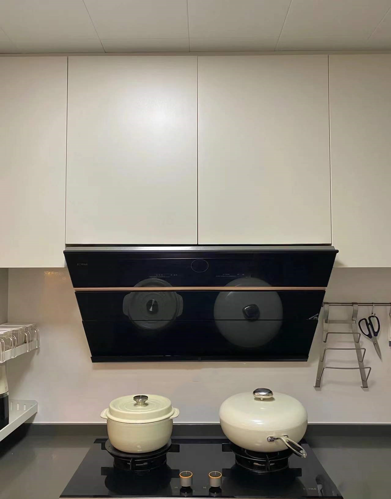 入户门后侧墙柜怎么设计收纳,家里收纳不够用别只知道满墙柜子