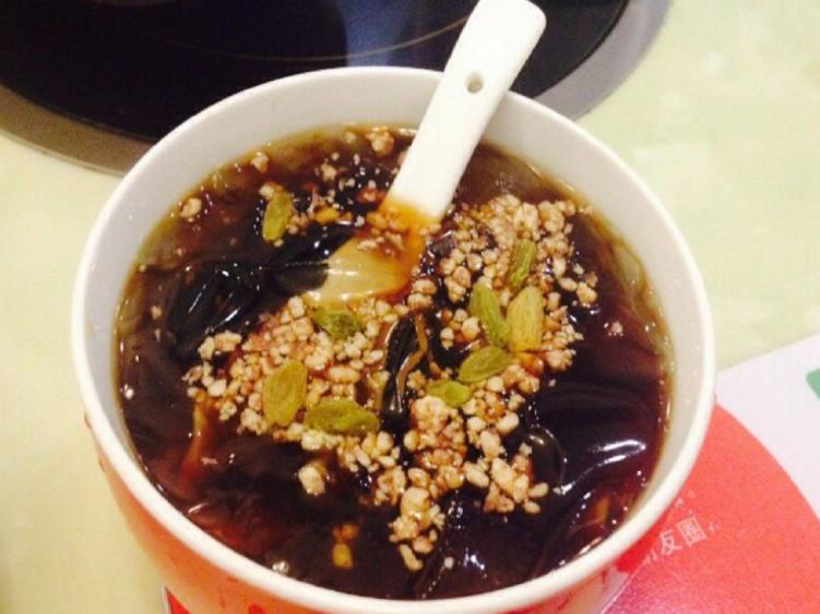 成都特色美食小吃排行榜前十名,成都本地人都会去什么地方吃小吃