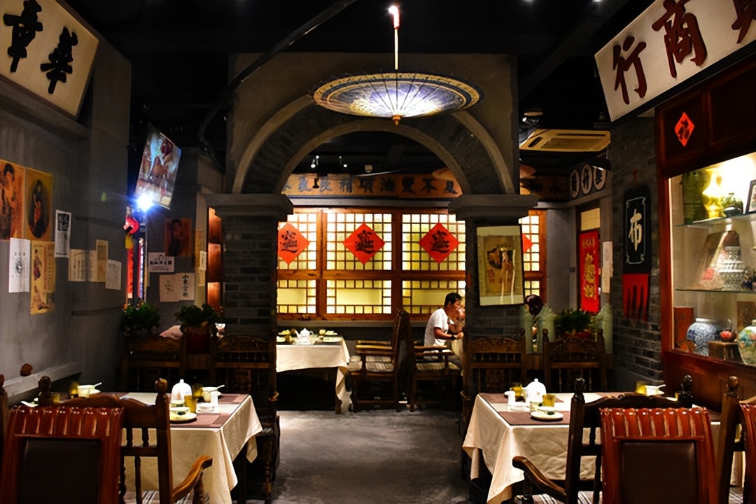 民间故事：男子在家离奇死亡，很像自杀，高人却道：凶手就在身边