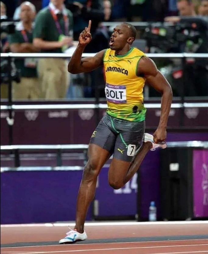 博尔特2009柏林世锦赛100米钉鞋,博尔特400米被嘲讽