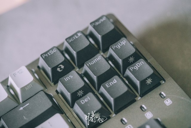 机械键盘办公室用红轴还是茶轴,机械键盘红轴和茶轴哪个声音小