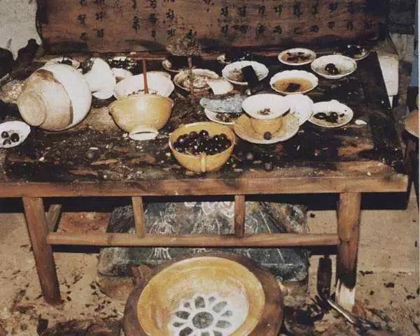 人死了真的就什么都不知道吗,人死后真的什么也没有吗