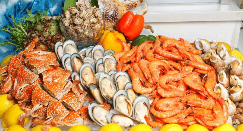 香瓜发苦，含有毒素！这4种食物导致的疾病，夏季高发