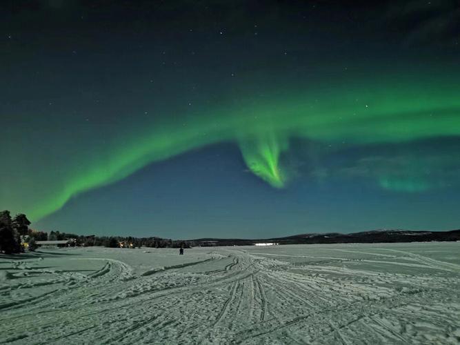 美国男子花25万买张机票,美国男子花25万美元买张机票