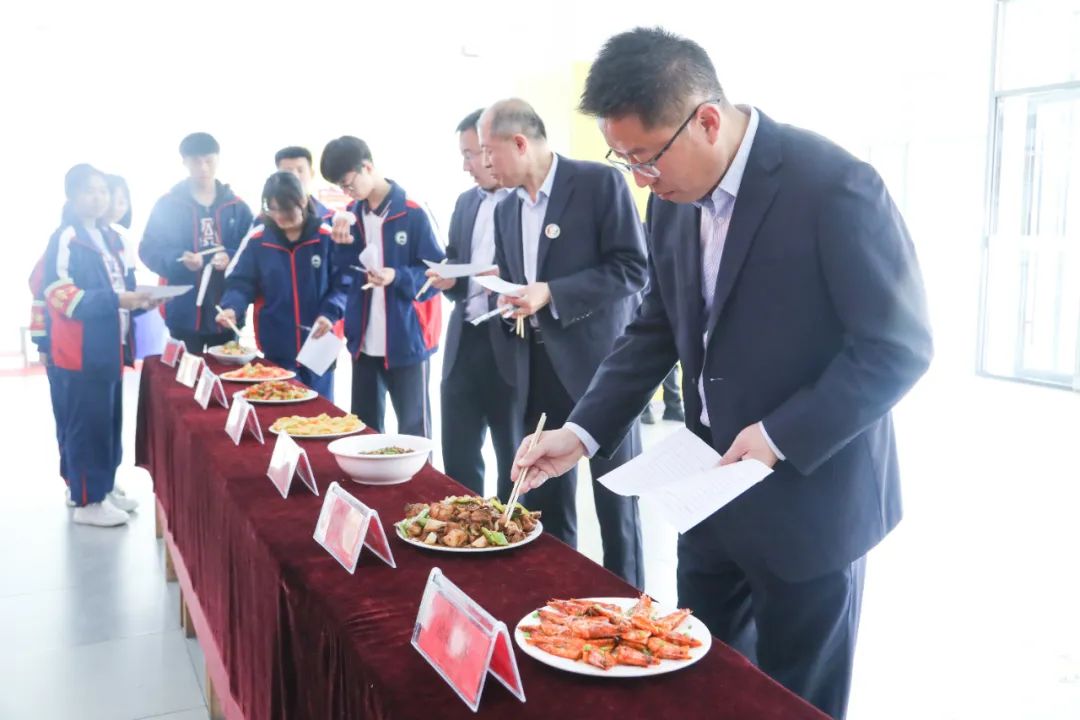 南湖行知丨引爆全场！当美食与体育邂逅，会擦出怎样的火花？