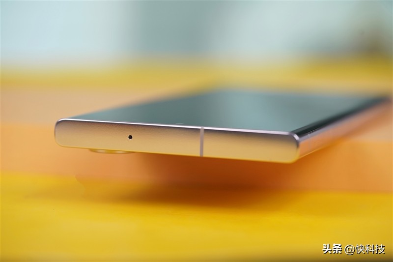 三星galaxys23ultra超大屏,三星galaxys23ultra打游戏分屏