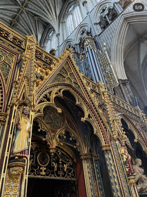 我是尖的，戳破天的那种！——哥特风格