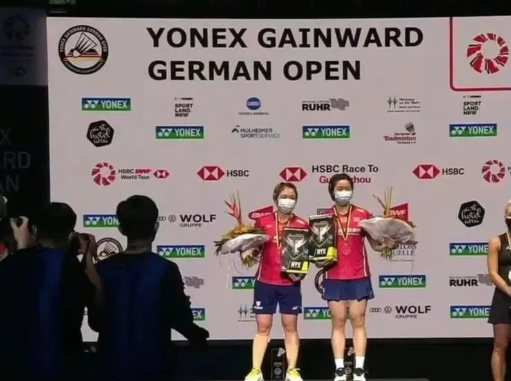 奇葩奖品,奇葩比赛赢了就能获得100万