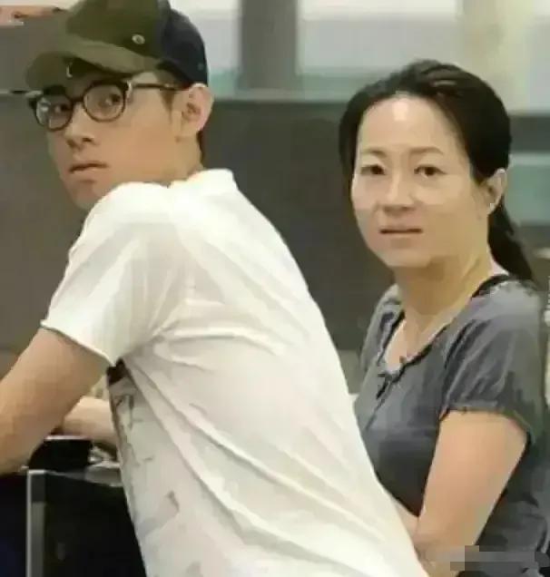 72岁谭咏麟自曝生病,谭咏麟回应大肚腩