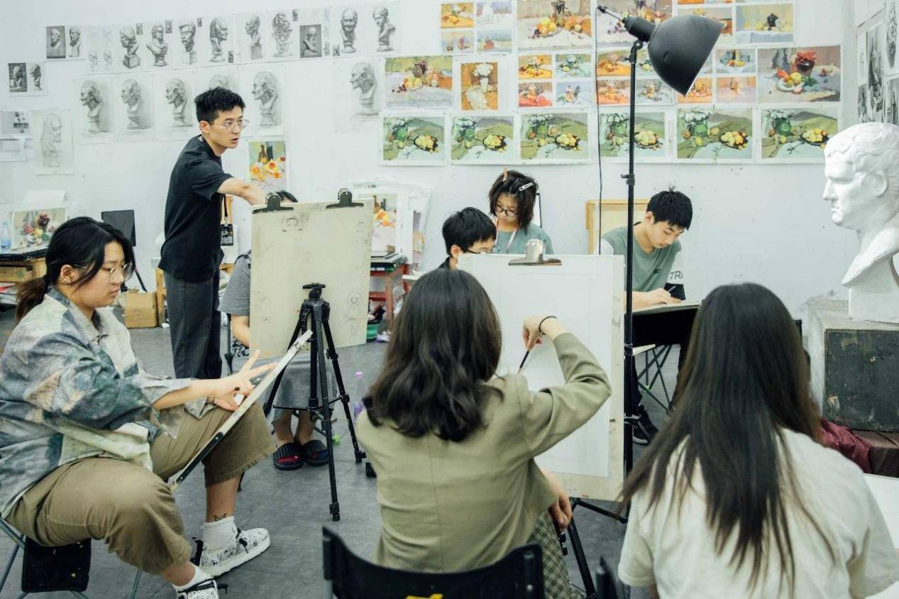 杭州孪生画室和白墙画室哪个好,杭州十大画室最新排名