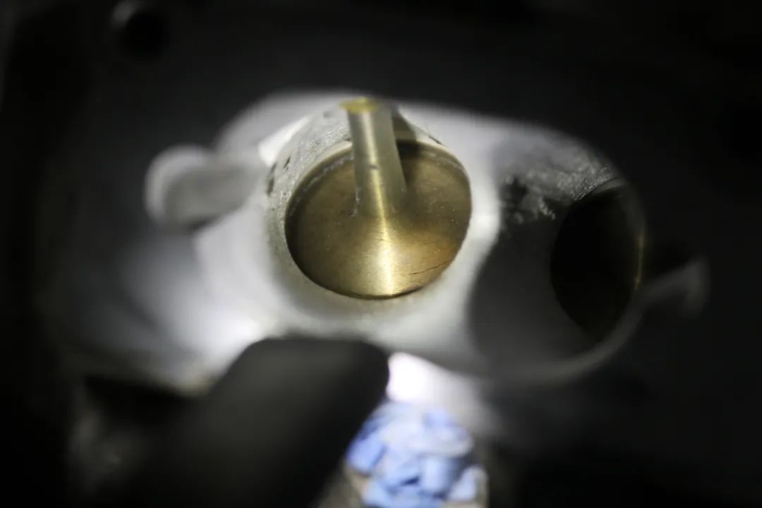 老迈腾b7换新款后新标,迈腾b7翻新哈尔滨