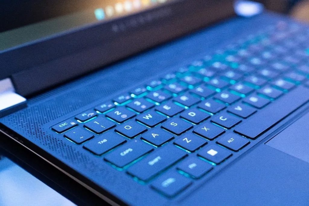 官方旗舰店alienware外星人aw768,广州alienware外星人专卖店