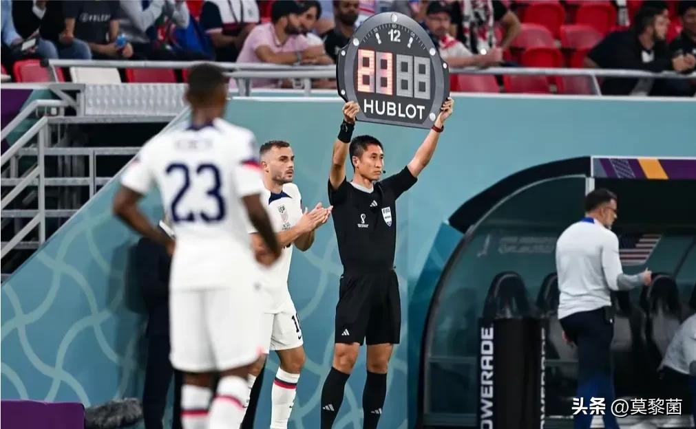 世界杯裁判马宁罚牌,马宁为啥不能成为世界杯主裁判