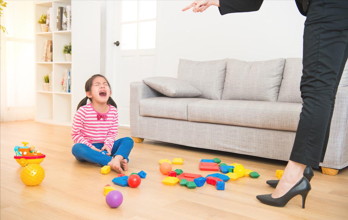 孩子动不动就哭怎么办?家长了解背后的原因后,用对方法轻松应对