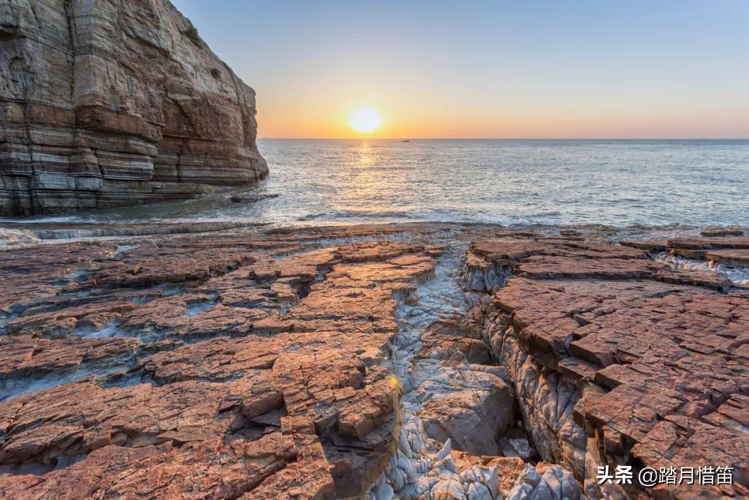 被誉为“东方瑞士”的青岛，有太多的海边浪漫