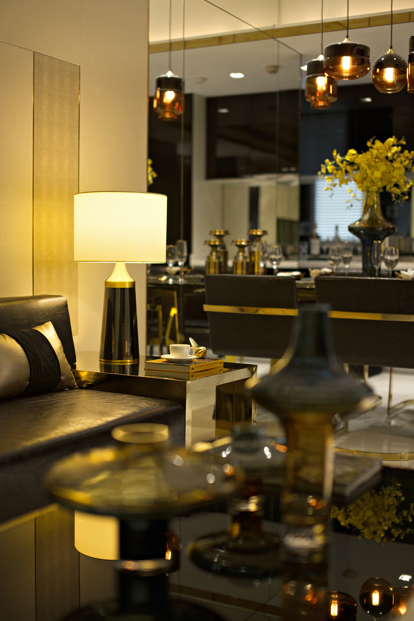 「现代设计风格」DHA香港洪德成设计-YSL精品主题风格样板房