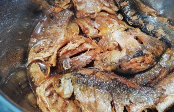 它是鱼肉的克星,炖鱼肉时放一勺,鱼肉不腥不柴,没牙老人都能吃