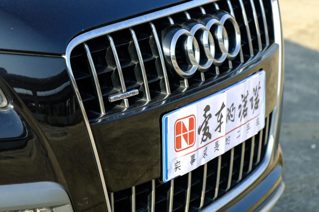 奥迪q7quattro脱困强大到可怕,奥迪07款q7quattro雪地爬坡