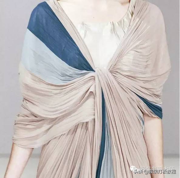 褶皱在女士礼服中的应用,褶皱肌理礼服