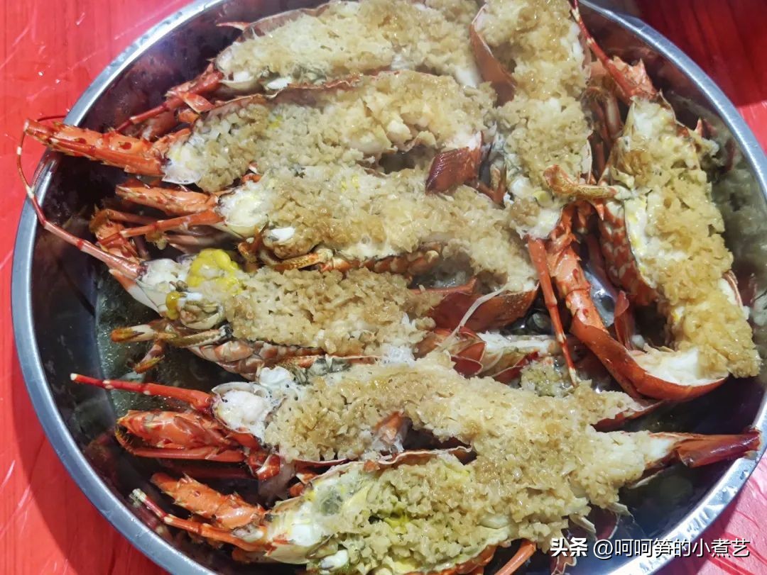 蒜蓉蒸小青龙的蒜蓉熬制,蒜蓉酱蒸小青龙