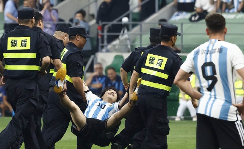 37秒闪电进球,梅西北京行81秒破门