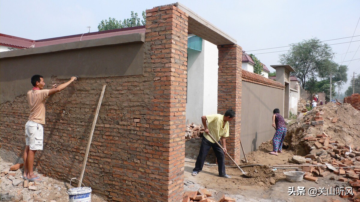 农村盖房什么是东不朝前西不朝后,农村房屋门朝东南好不好