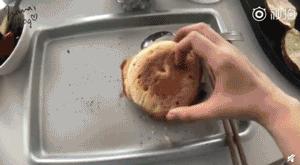 欧阳娜娜的潮牌浴袍,欧阳娜娜品牌的浴袍