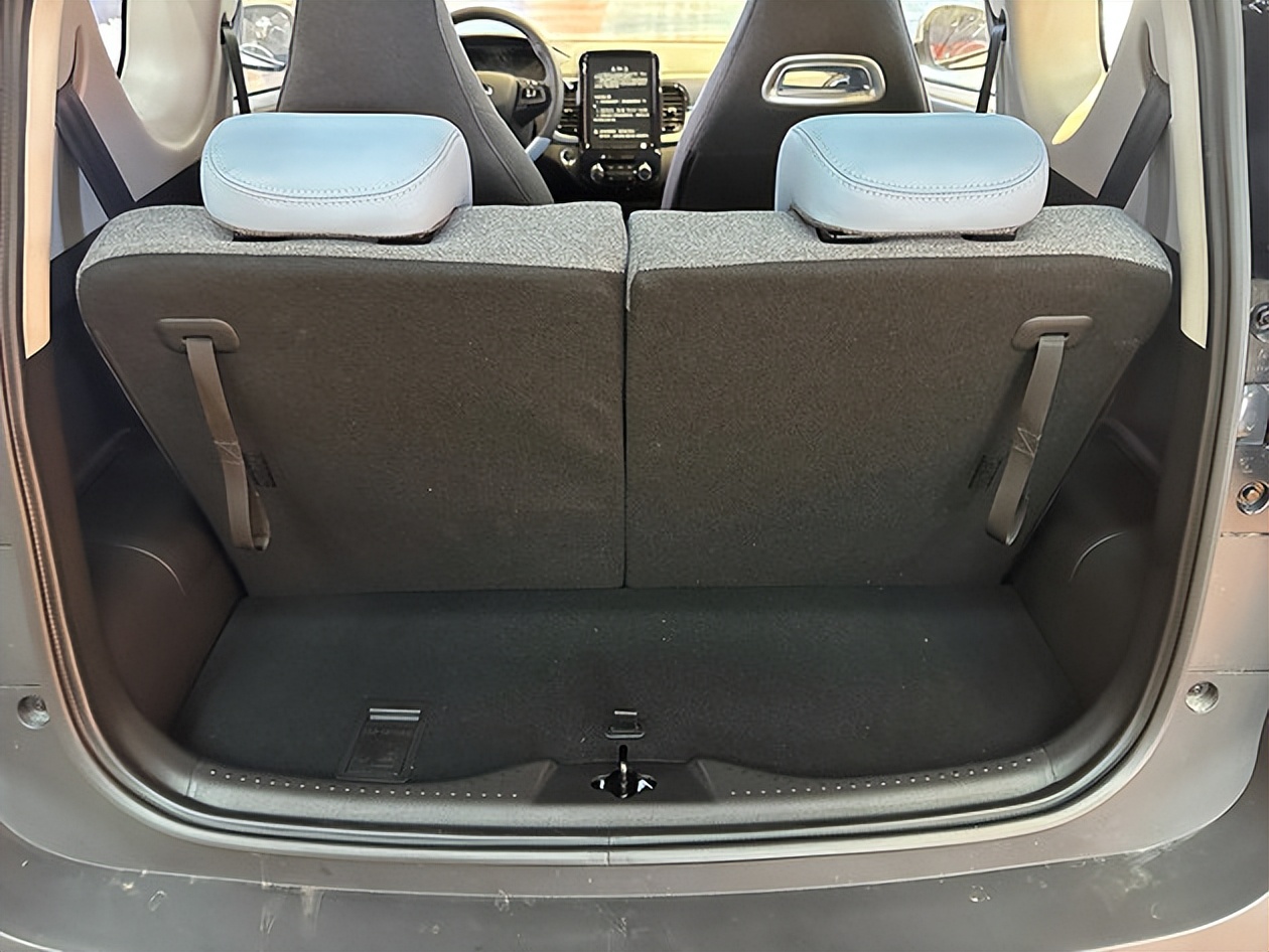 奇瑞小蚂蚁301真爱版plus,奇瑞小蚂蚁301公里半糖版评测