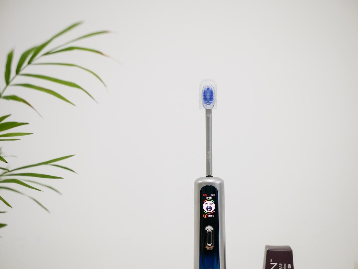 mcomb电动牙刷和usmile电动牙刷,目前哪个牌子的电动牙刷比较好