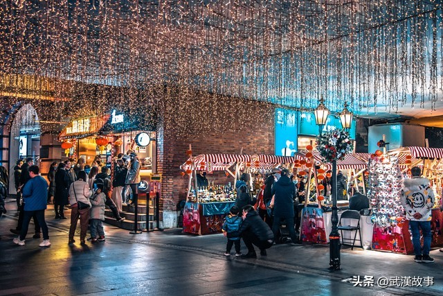 楚河汉街和粮道街哪个更值得去,楚河汉街值得打卡吗