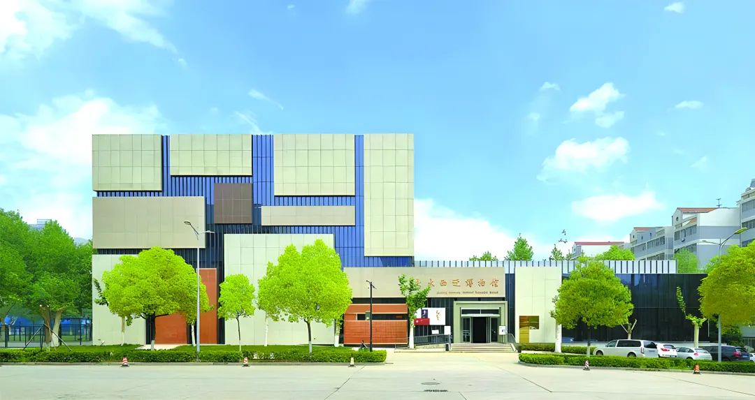 鲁班奖属于中国建筑的最高奖项吗,鲁班奖是中国建筑行业最高奖项