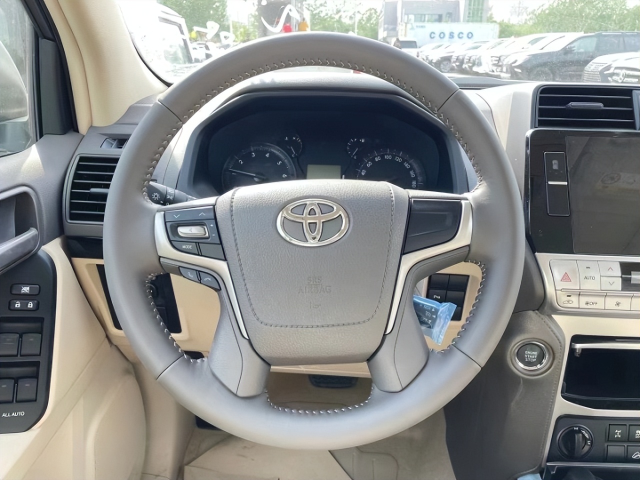 2017款丰田霸道4000中东版五座,中东版11年丰田霸道4000中网三色条