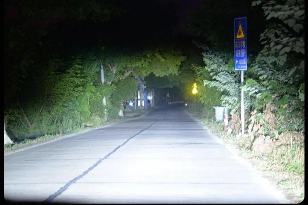氙气大灯和led大灯激光大灯哪个好,氙气灯大灯注定输给led大灯