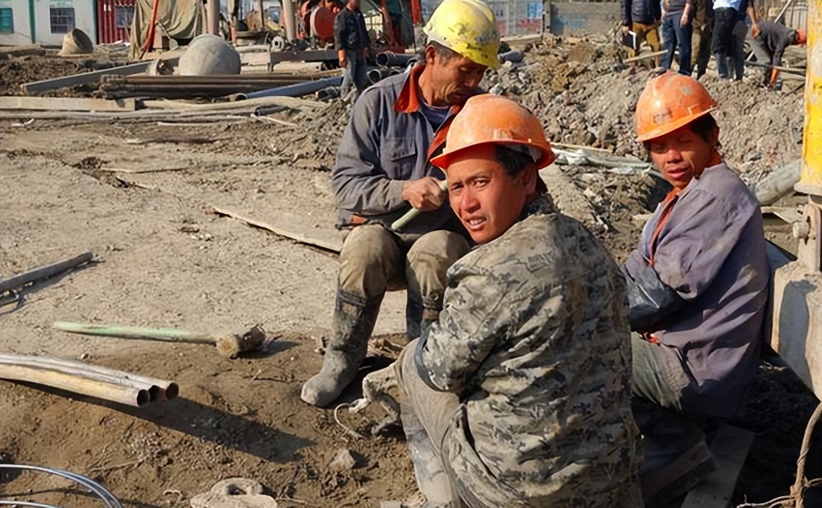 男子研究彩票三年,农村男子研究彩票多年连中500万