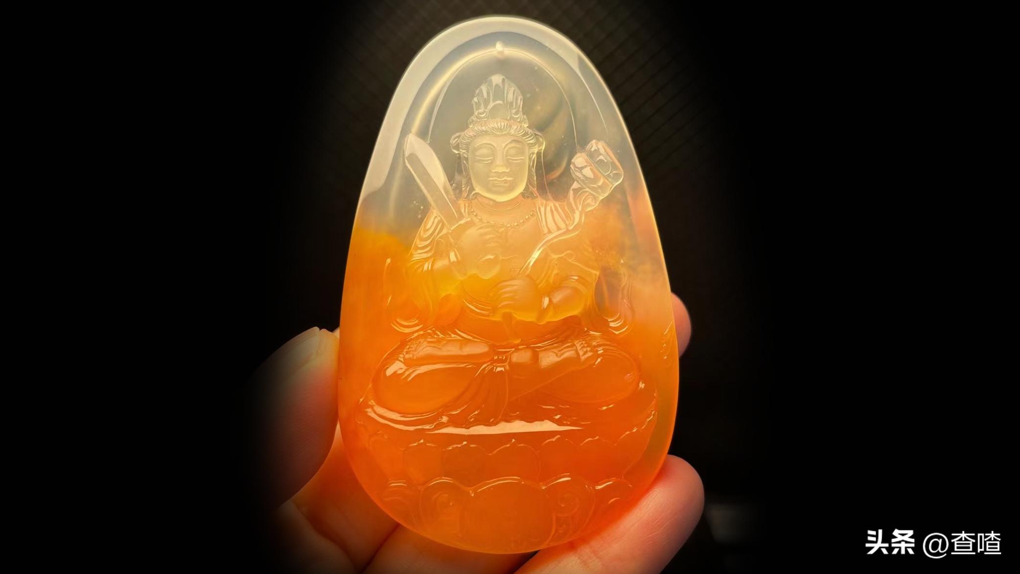 黄龙玉与翡翠的区别,黄龙玉与翡翠区别在哪