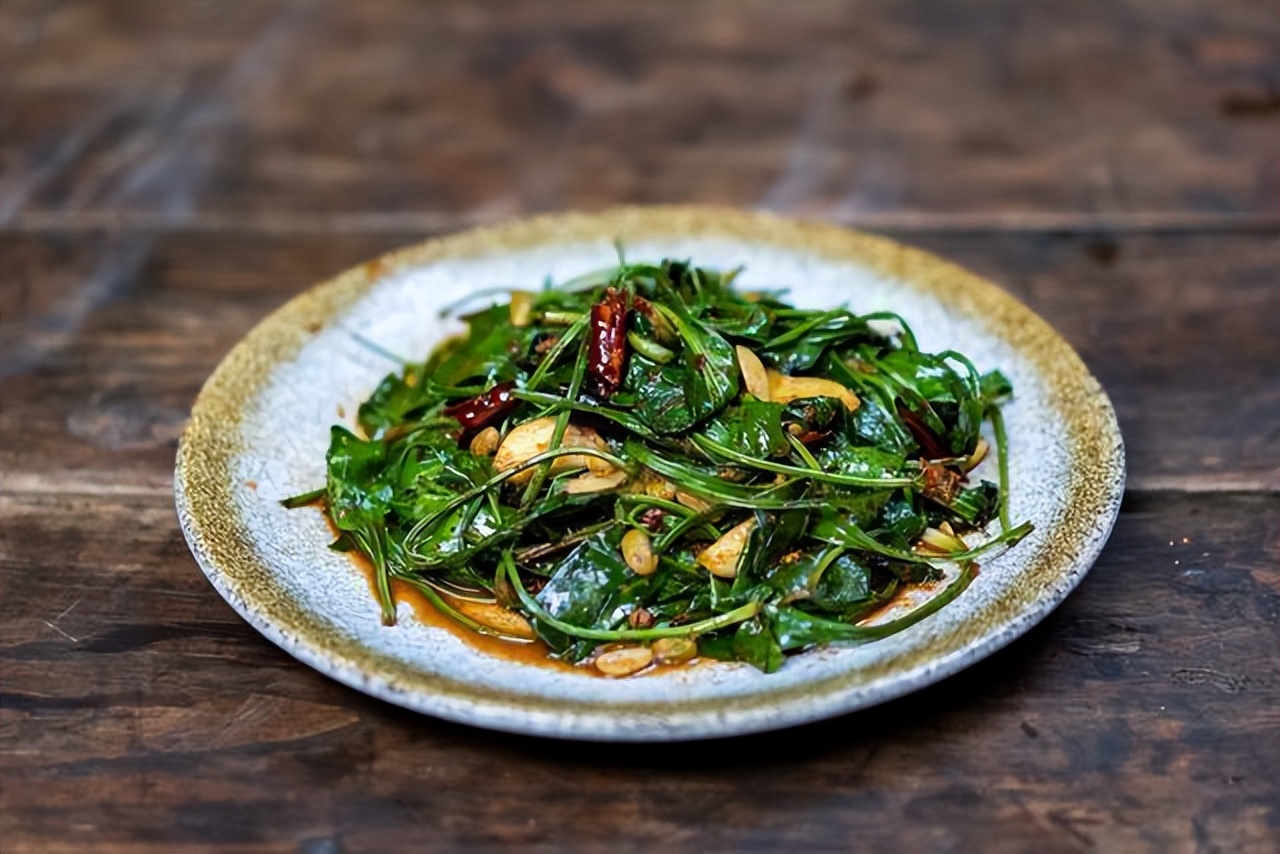 车前草煮水有什么用,车前草煮水有什么用处