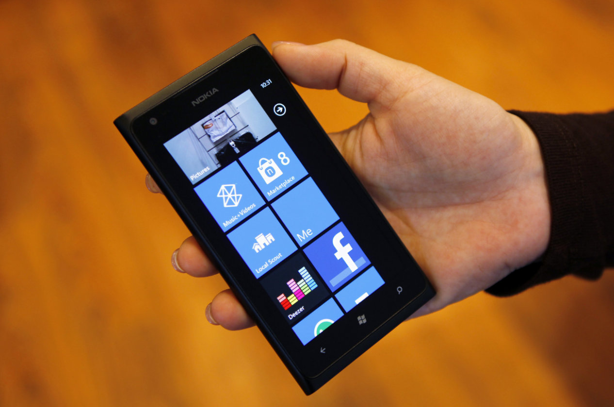 12年前的诺基亚告诉你什么,10年前诺基亚全屏手机