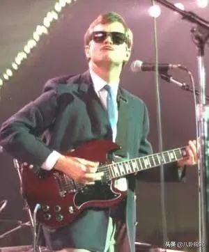 他打造了美国政治史最脏竞选，却被命运掐断了脖子