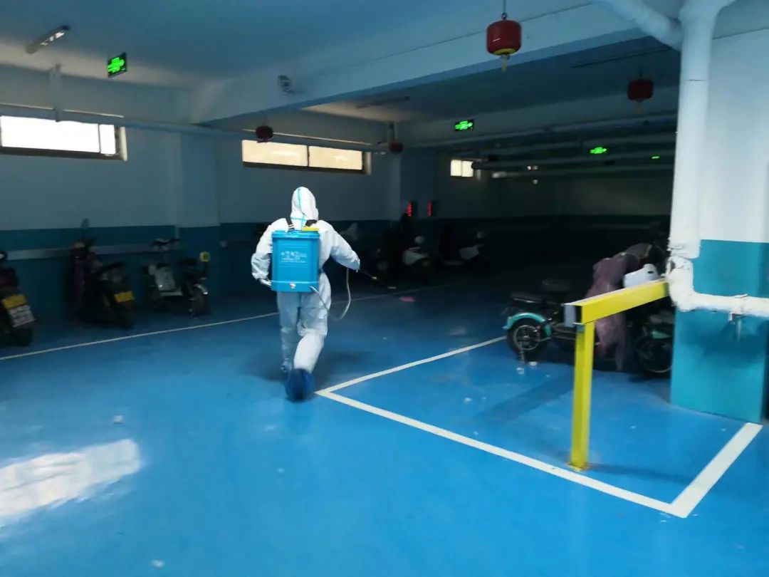 落实防疫政策全力开学护航-郑州市第八十八中学在行动